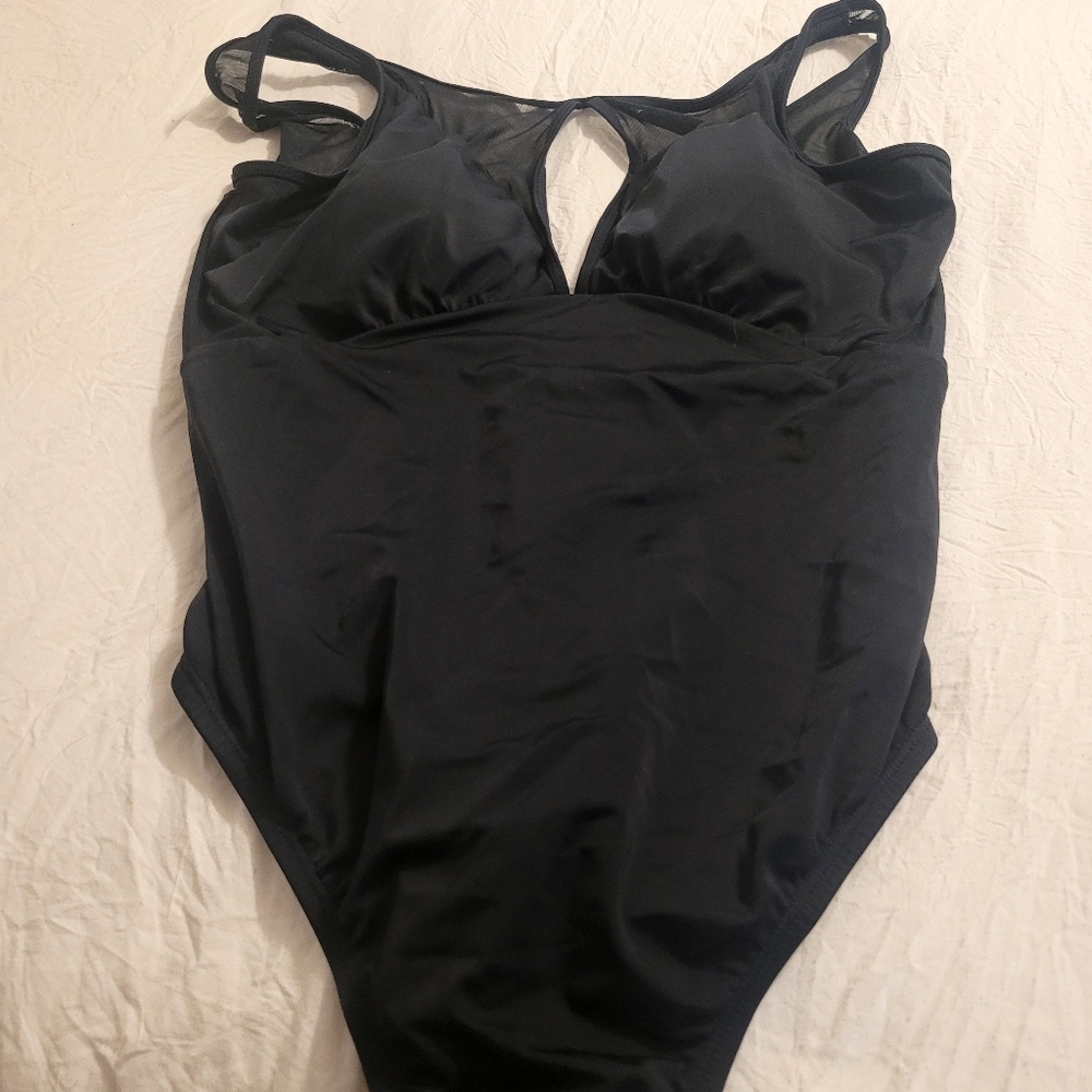 Elegant Black Swimsuit Xl